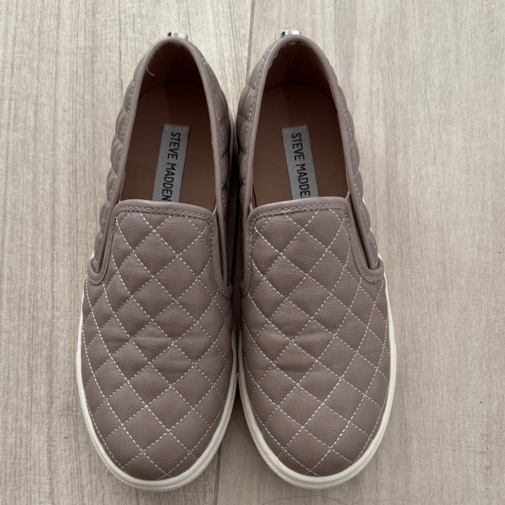 Steve Madden Women’s slip on sneaker - Taupe